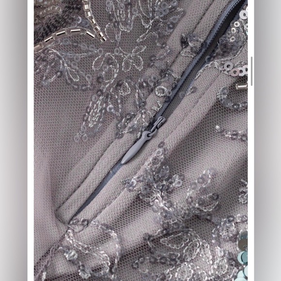 Strapless Grey gown - Picture 8 of 9